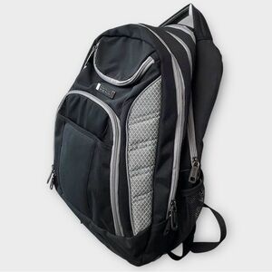 Kenneth Cole Reaction Black Gray Expandable Backpack Padded 17” Laptop Unused